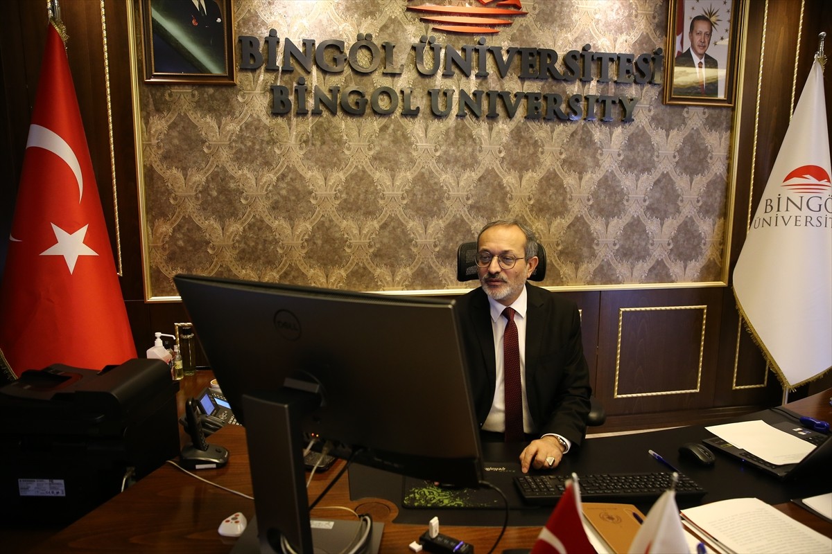Bingöl Üniversitesi Rektörü Prof. Dr. Erdal Çelik, Anadolu Ajansının (AA) gözünden 2024'e damga...