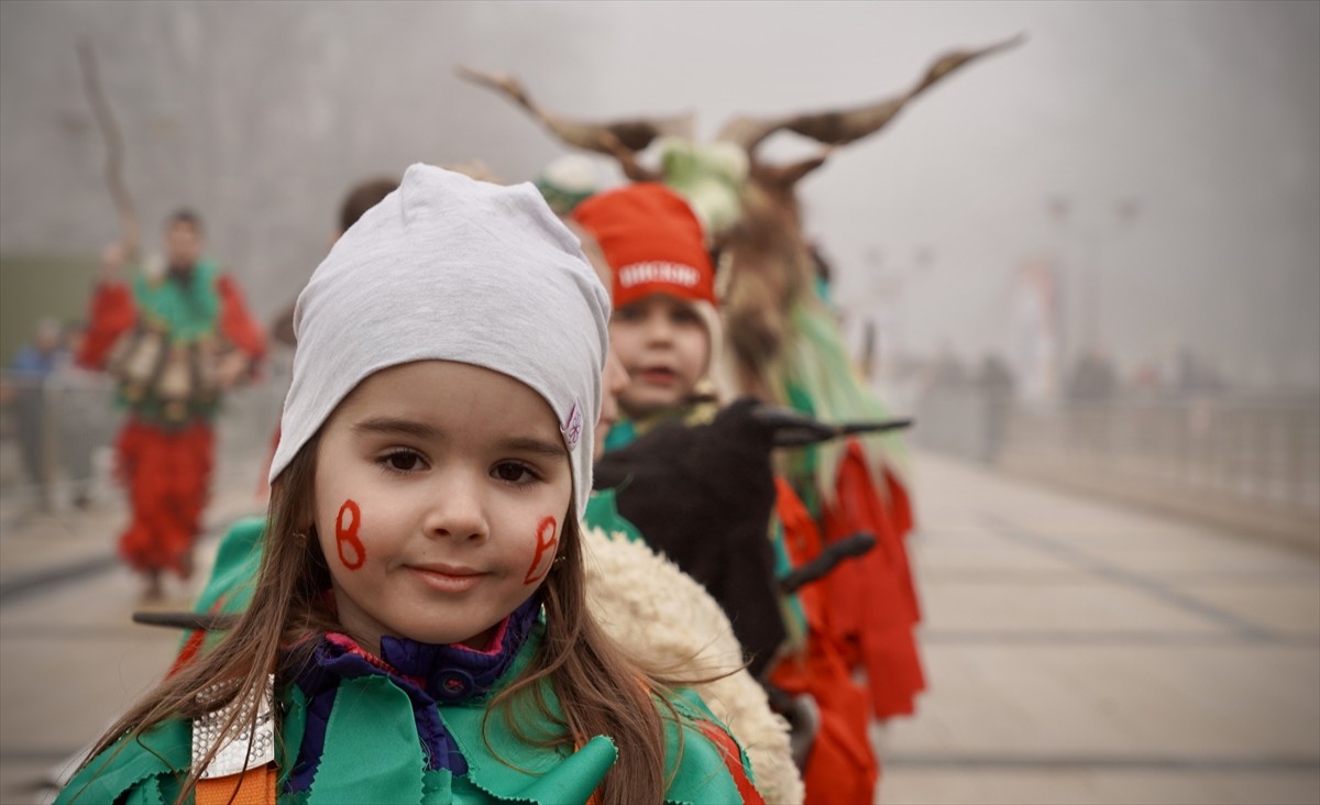 Bulgaristan'ın batısındaki Pernik şehrinde 31. Surva Uluslararası Maskeli Oyunlar Festivali...