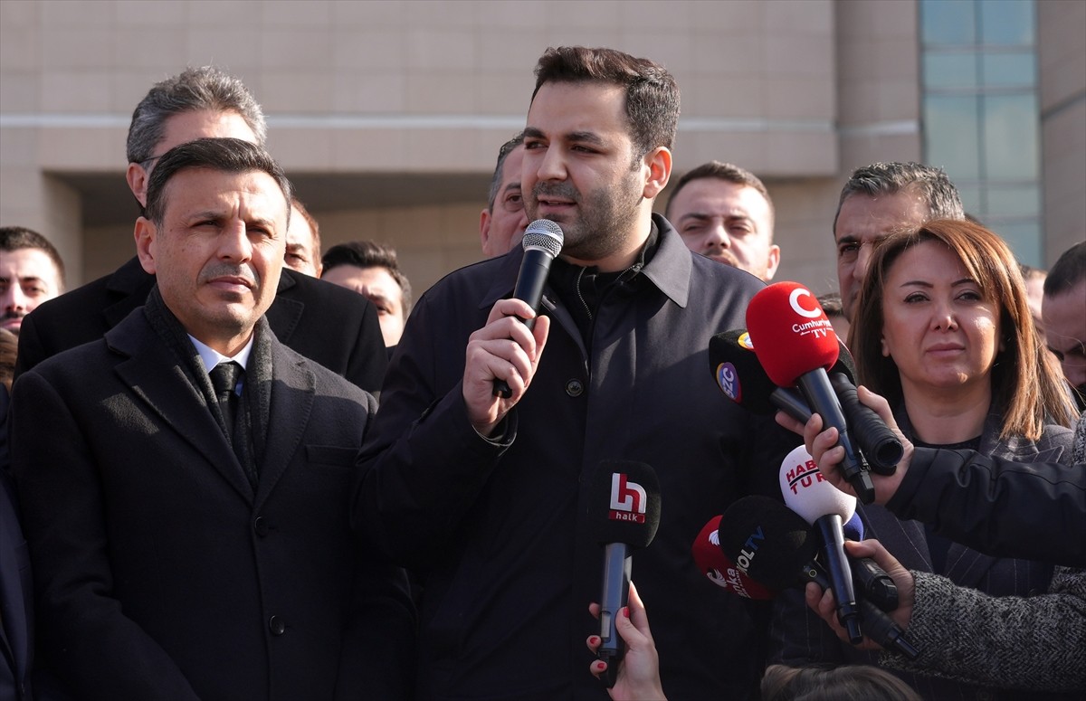 CHP Gençlik Kolları Genel Başkanı Cem Aydın, sosyal medya hesabından yaptığı paylaşıma ilişkin...