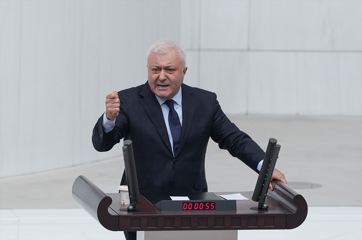 CHP İzmir Milletvekili Tuncay Özkan, TBMM Genel Kurul çalışmalarına katılarak konuşma...