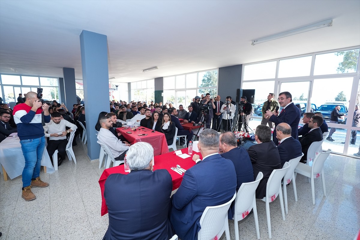 Cumhurbaşkanı Yardımcısı Cevdet Yılmaz, programları için geldiği Kuzey Kıbrıs Türk Cumhuriyeti'nde...
