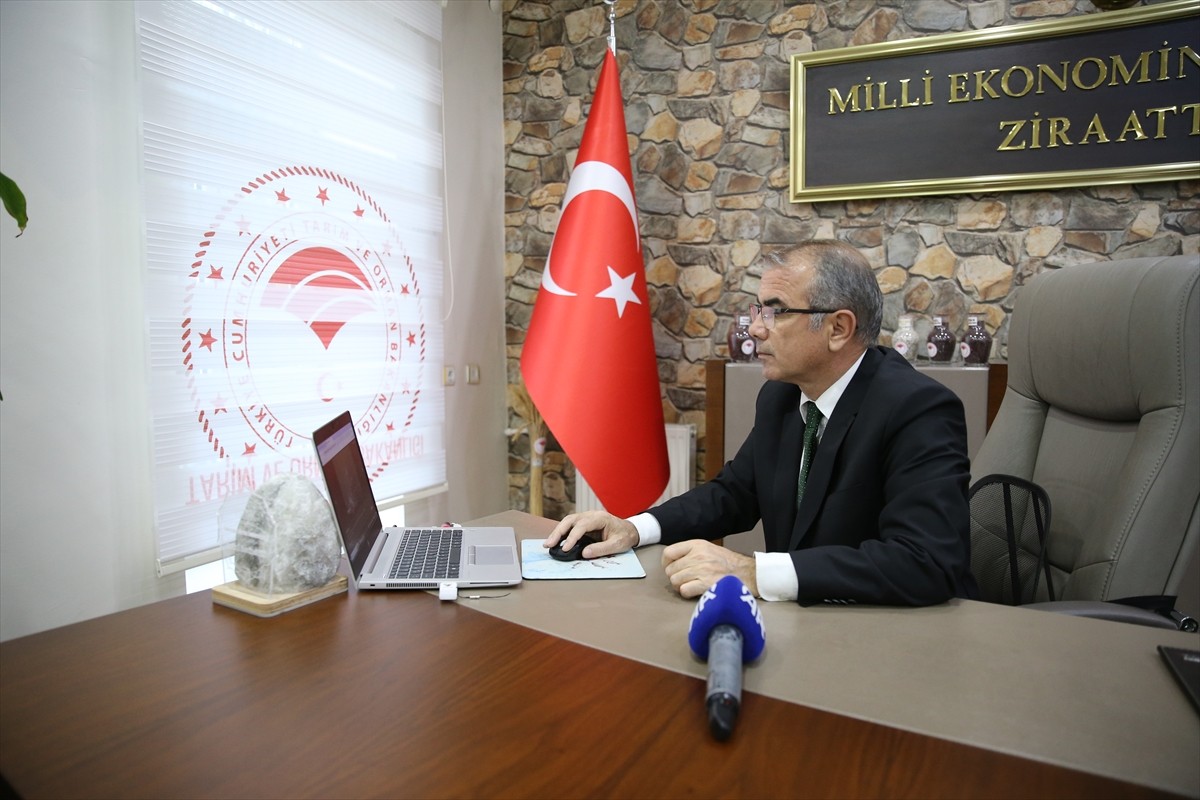 Diyarbakır'da Tarım ve Orman İl Müdürü Mustafa Ertan Atalar, Anadolu Ajansının (AA) gözünden...