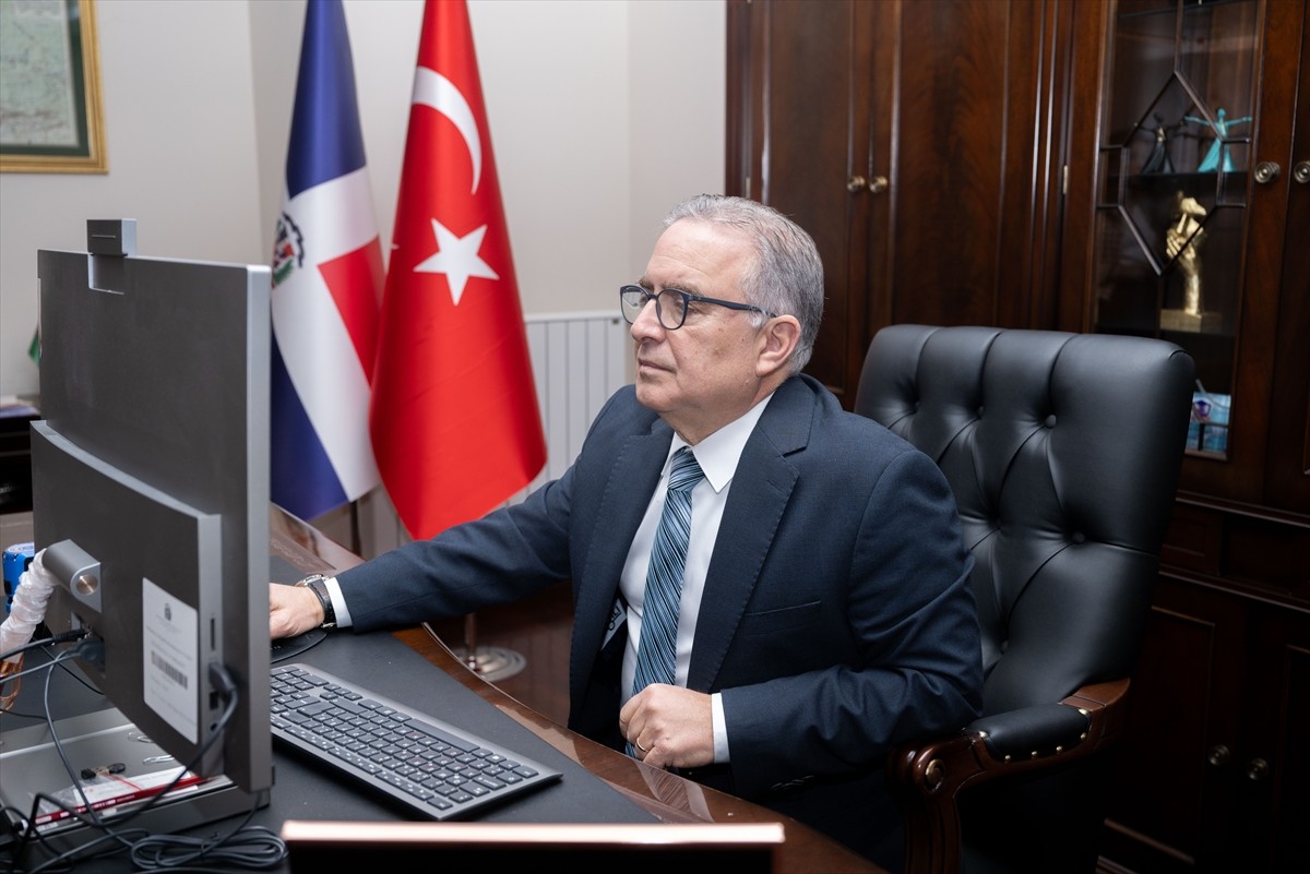 Dominik Cumhuriyeti'nin Ankara Büyükelçisi Elvis Antonio Alam Lora, Anadolu Ajansının (AA)...