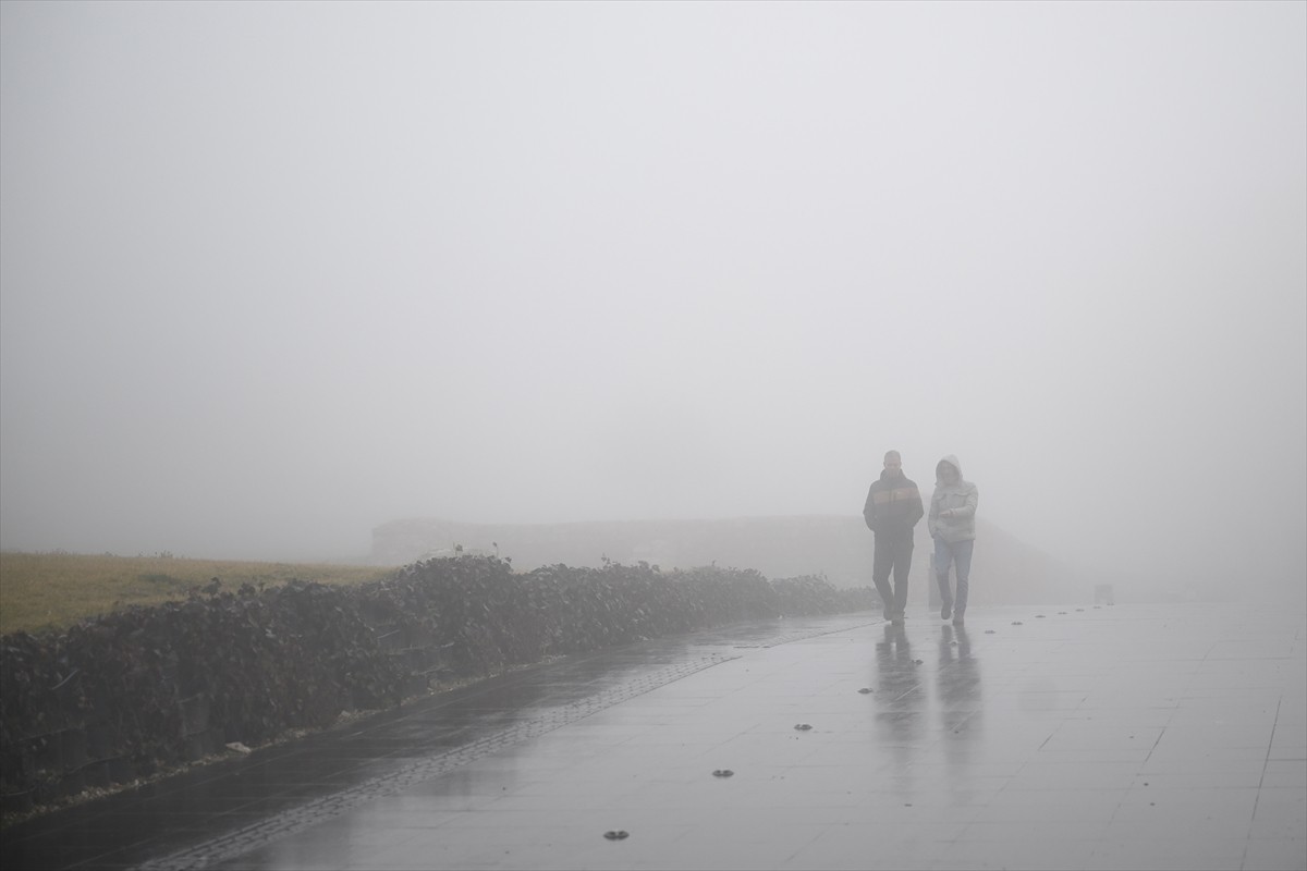 Edirne'de sis hayatı olumsuz etkiledi.