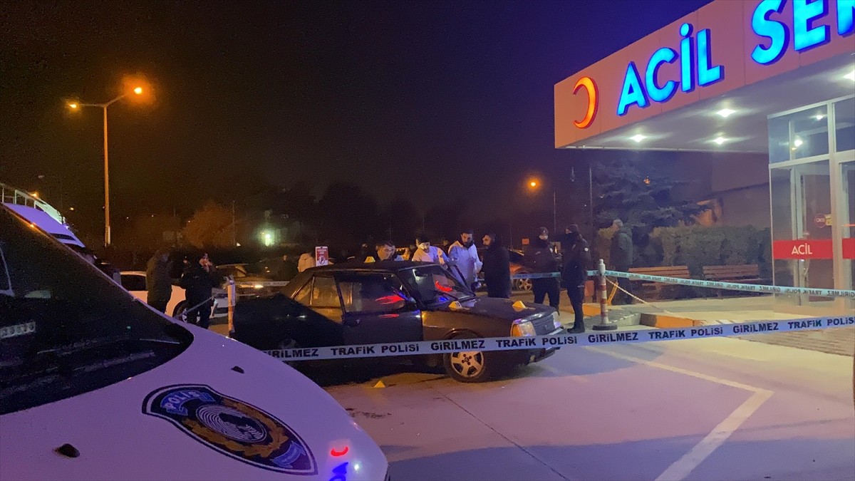 Erzincan'da çıkan bıçaklı kavgada 1 kişi hayatını kaybetti. 