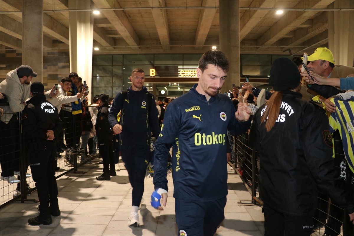 Fenerbahçe, Trendyol Süper Lig'in 20. haftasında yarın Adana Demirspor ile yapacağı karşılaşma...