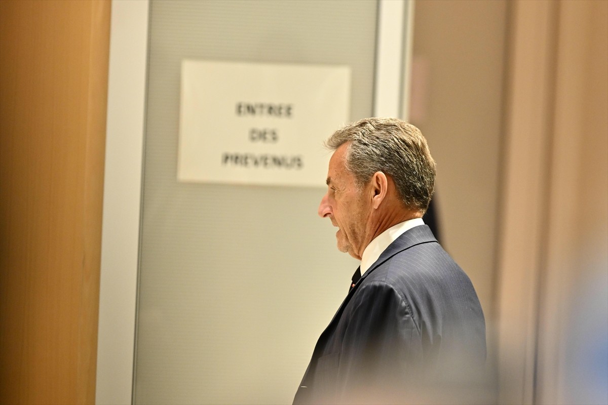 Fransa’da eski Cumhurbaşkanı Nicolas Sarkozy’nin, seçim kampanyasını finanse etmek için Libya’nın...