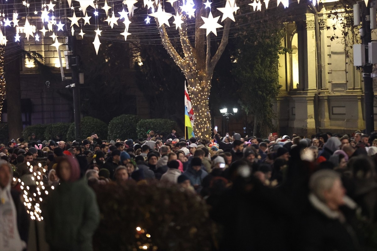 Gürcistan Başbakanı İrakli Kobakhidze'nin, ülkesinin AB'ye katılım müzakerelerin başlatılması...