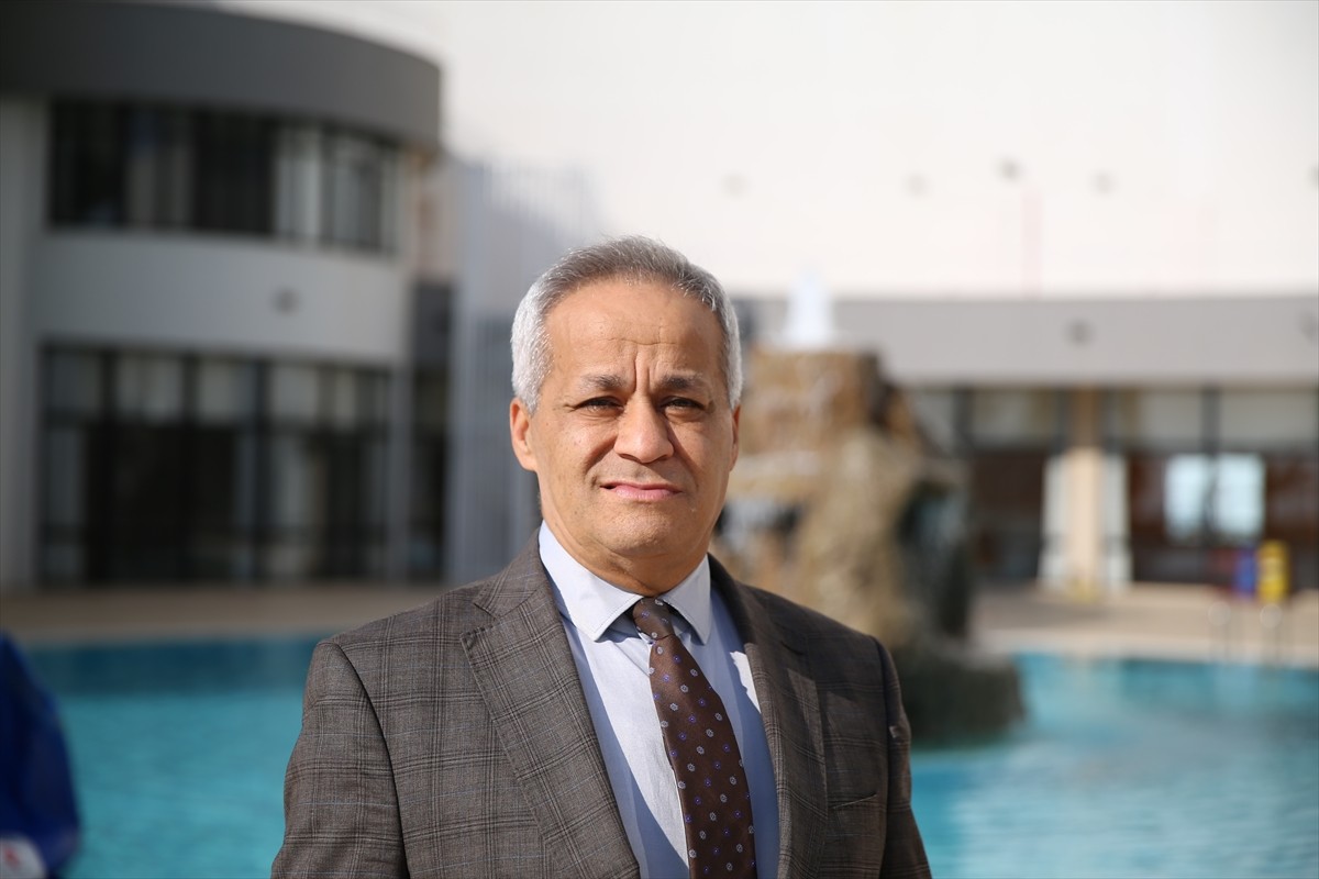 Hatayspor Kulübünde başkanlığa aday olan eski başkanlardan Mehmet Şaşmaz'ın yönetim kurulu...