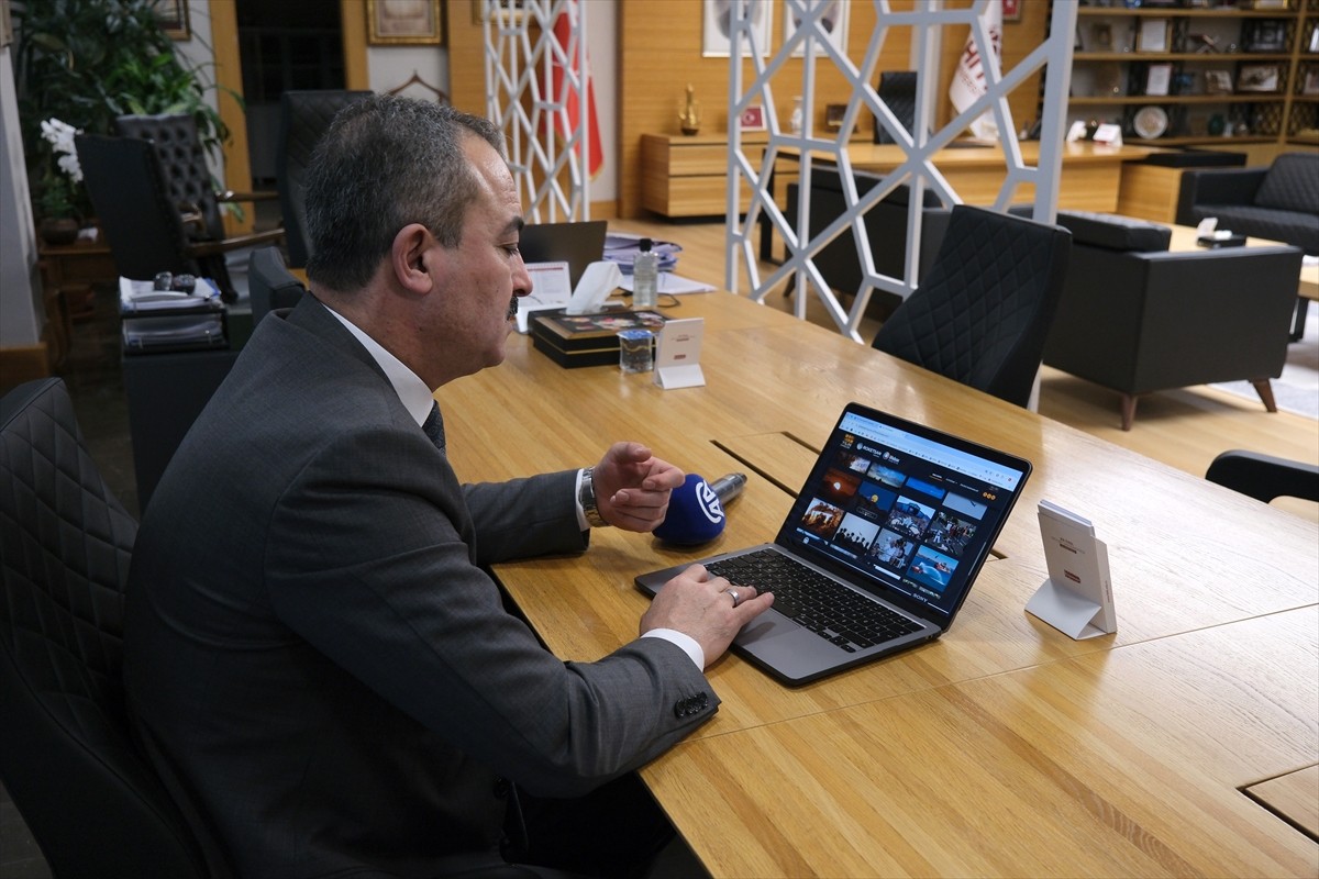 Hitit Üniversitesi Rektörü Prof. Dr. Ali Osman Öztürk, Anadolu Ajansının (AA) gözünden 2024'e...