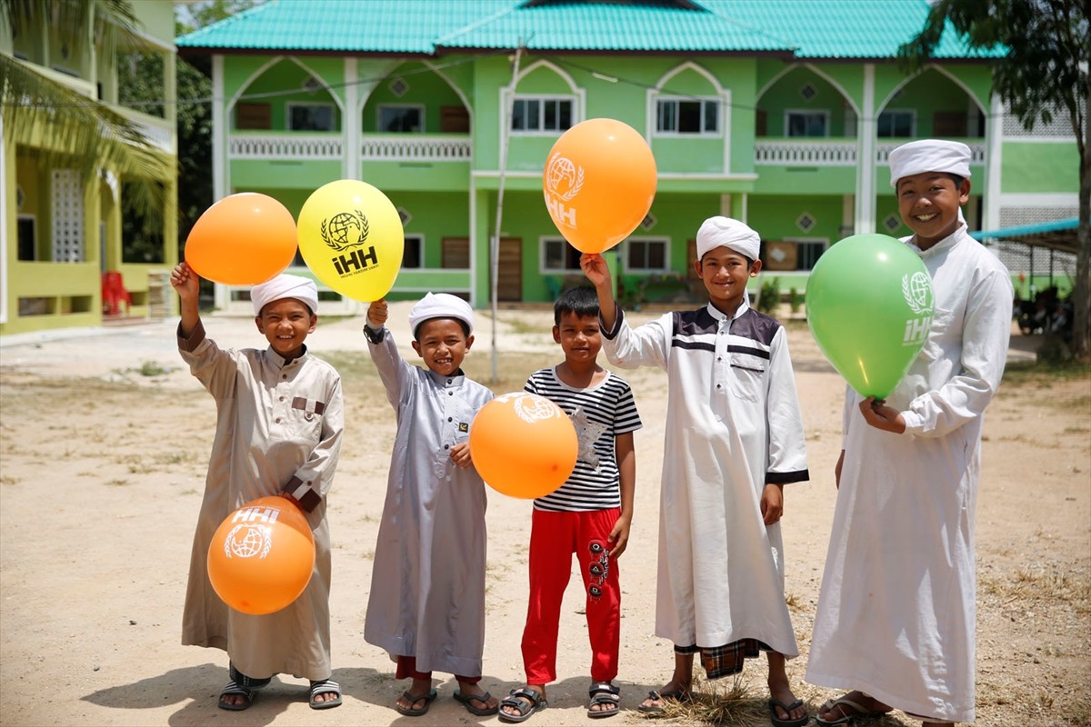 İnsan Hak ve Hürriyetleri (İHH) İnsani Yardım Vakfı, yetimlere yönelik çalışmalarıyla 2024'te 43...