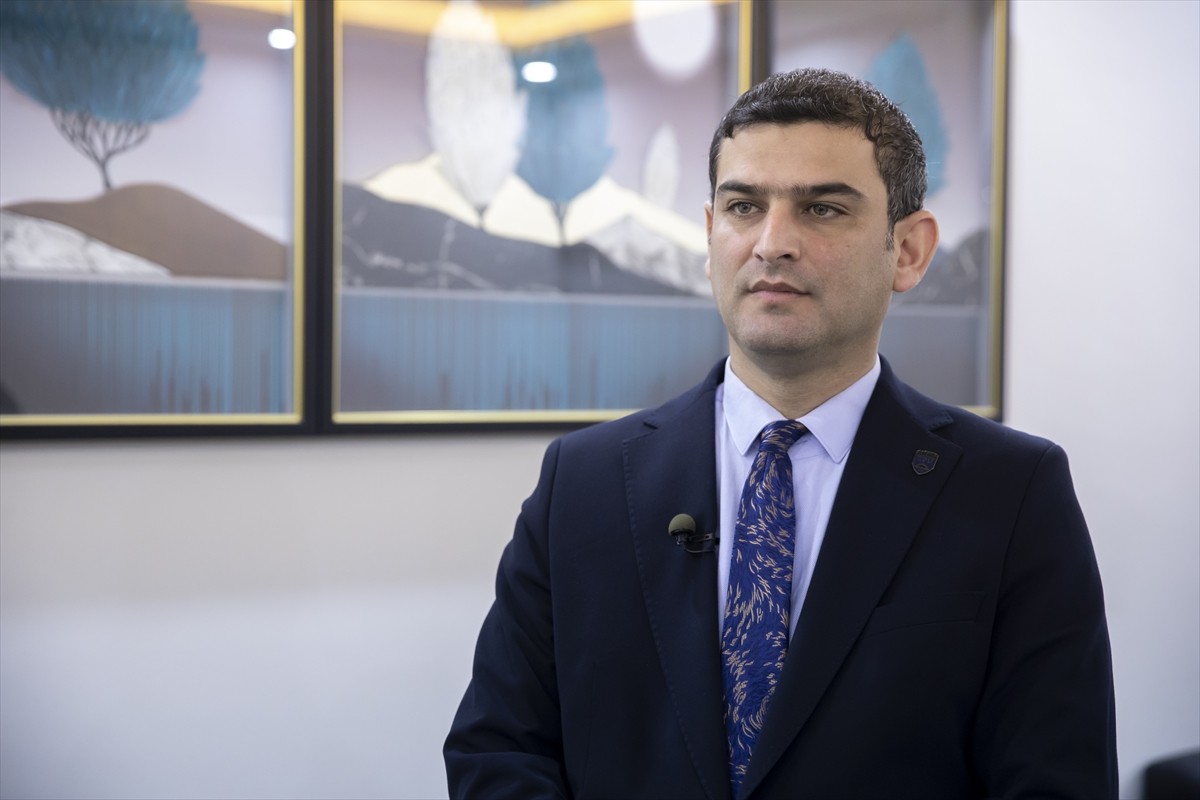 Irak'ta, hükümetin İran destekli Şii milis güçleri lağvetme ya da mensuplarını diğer devlet...