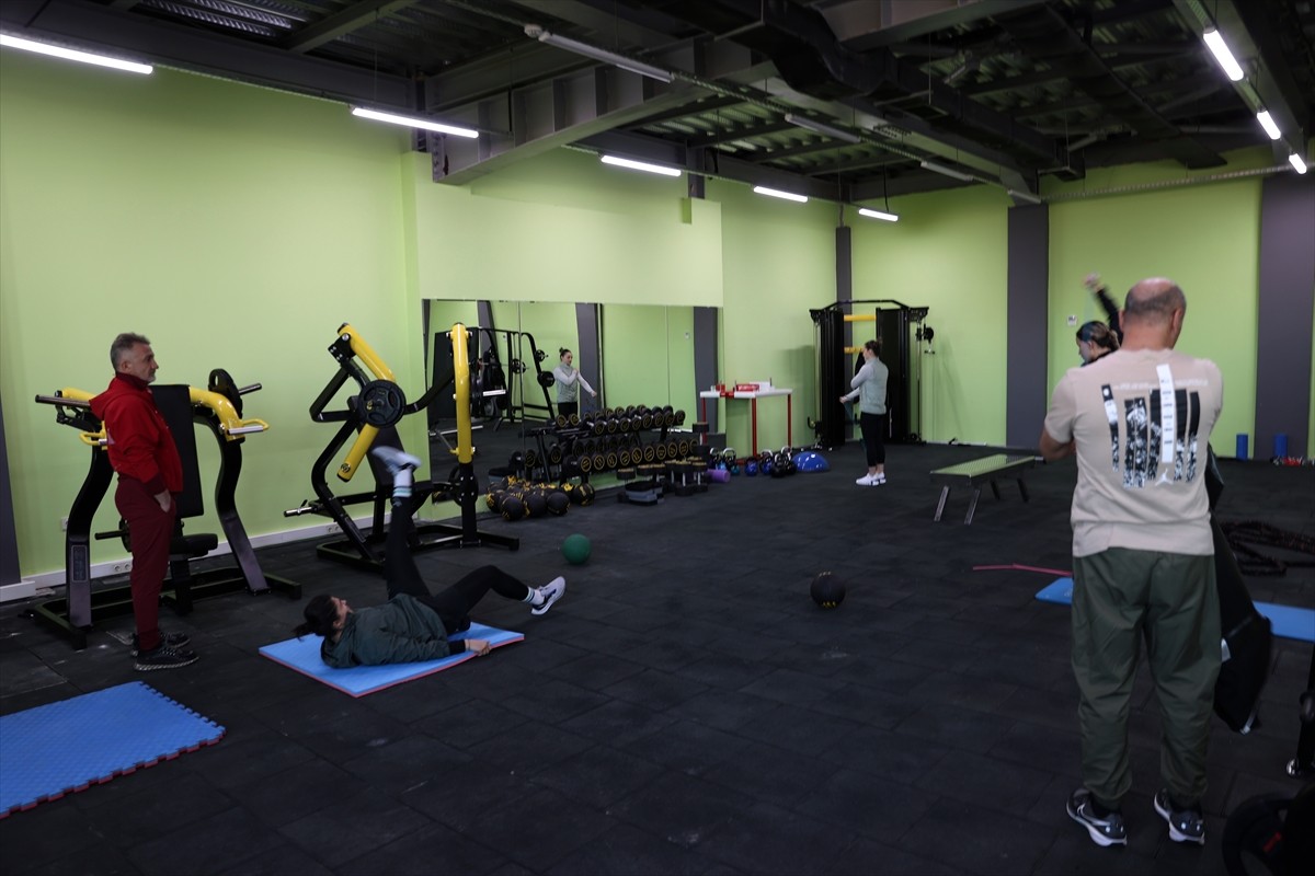 Kadın Boks Milli Takımı, mart ayından Sırbistan'da düzenlenecek 2025 Dünya Boks Şampiyonası...