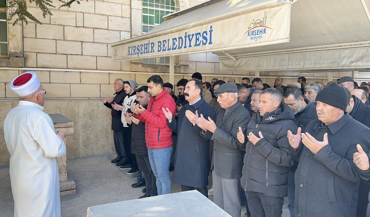 Kırşehir'de işçi servisinin karıştığı zincirleme trafik kazasında hayatını kaybedenlerden Murat...