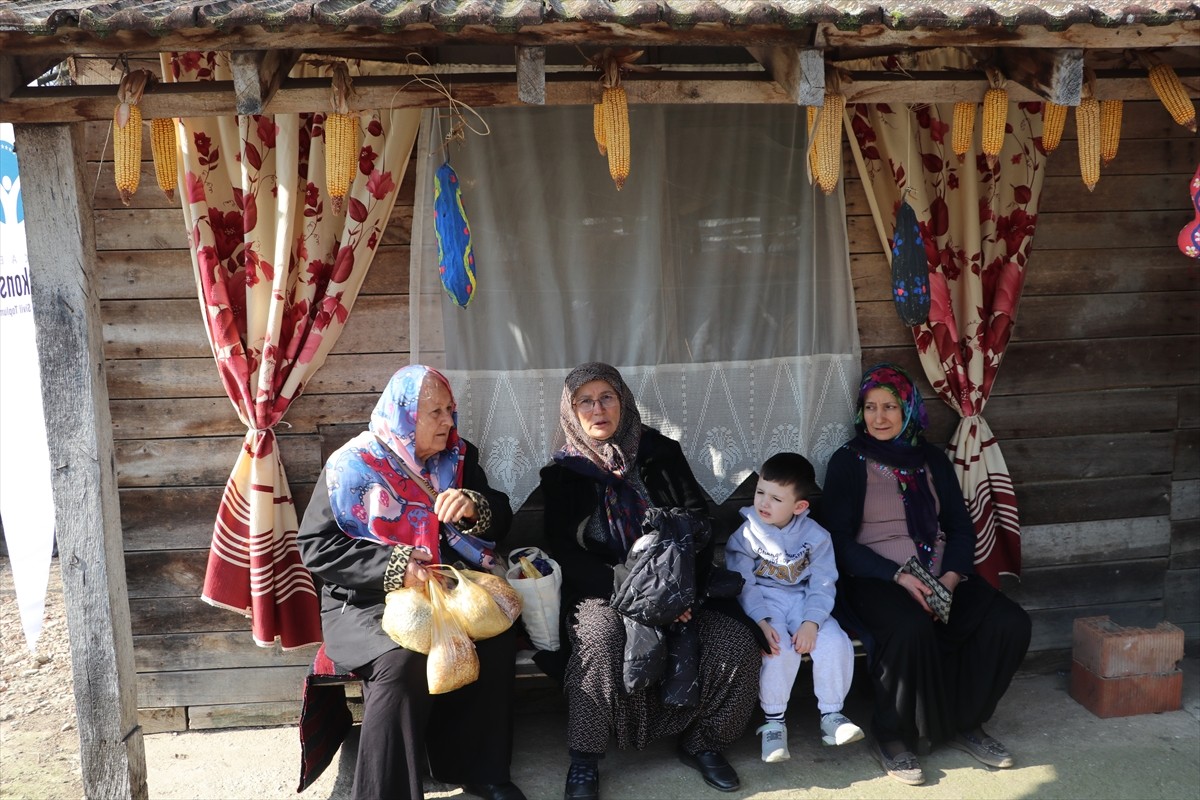 Kocaeli'nin İzmit ilçesine bağlı kırsal Eseler Mahallesi'nde geçmişi 200 yıl öncesine dayanan "Kaz...