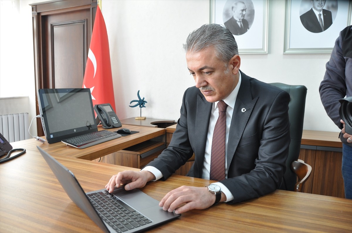 Mardin Valisi ve Büyükşehir Belediye Başkan Vekili Tuncay Akkoyun, Anadolu Ajansının (AA) gözünden...