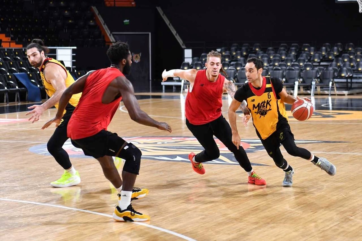 Mersin Spor, Türkiye Sigorta Basketbol Süper Ligi'nin 14. haftasında Bahçeşehir Koleji ile...