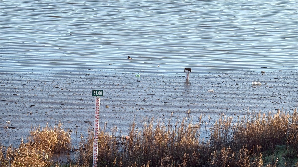 Muğla'nın Bodrum ilçesinde yaklaşık 13 milyon metreküp su tutma kapasitesi bulunan Mumcular ile...