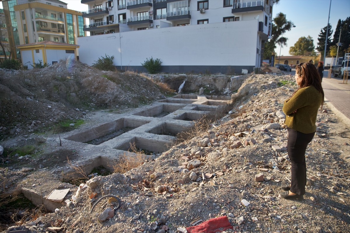 Osmaniye'de 6 Şubat 2023'teki depremlerde yıkılan, 105 kişinin hayatını kaybettiği Bilge...