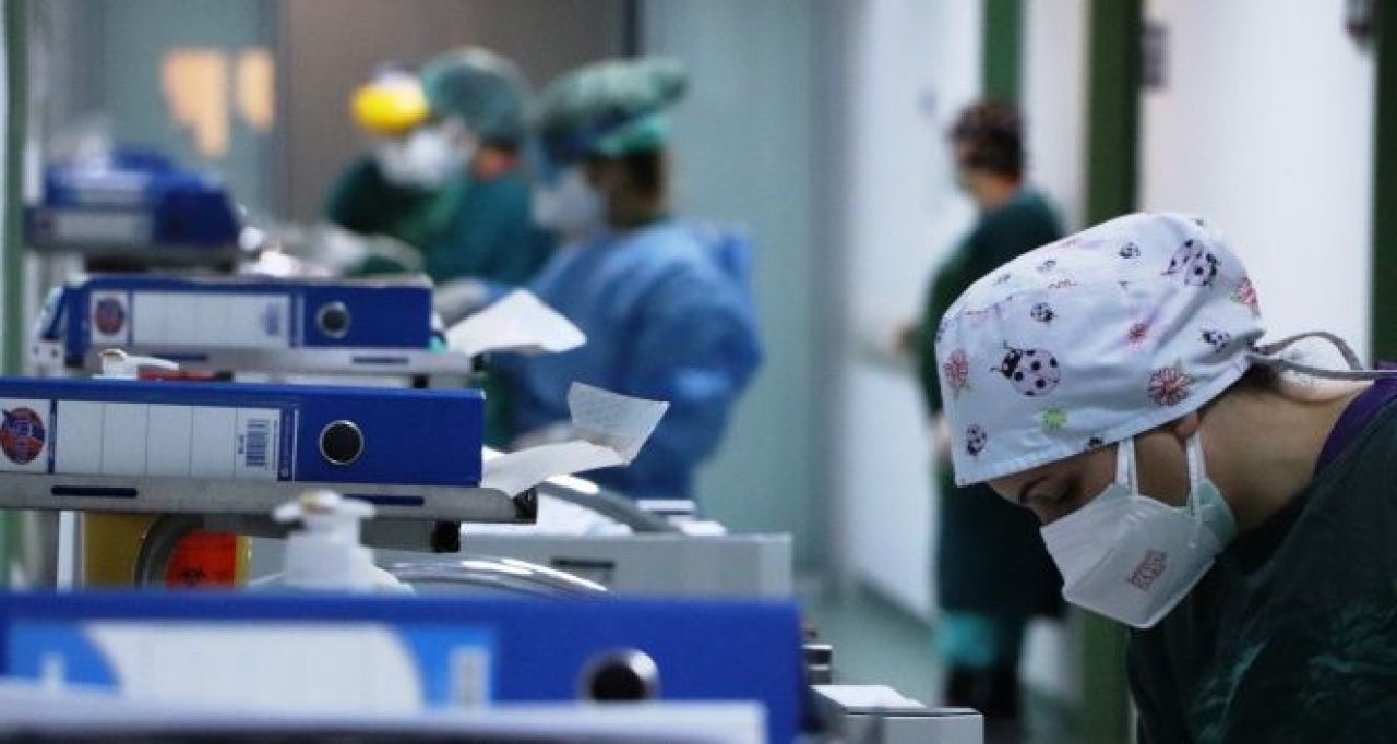 Sağlık Bakanlığı İstanbul, Ankara, İzmir, Antalya'dahil KPSS'siz 9.000 Personel Alacak!