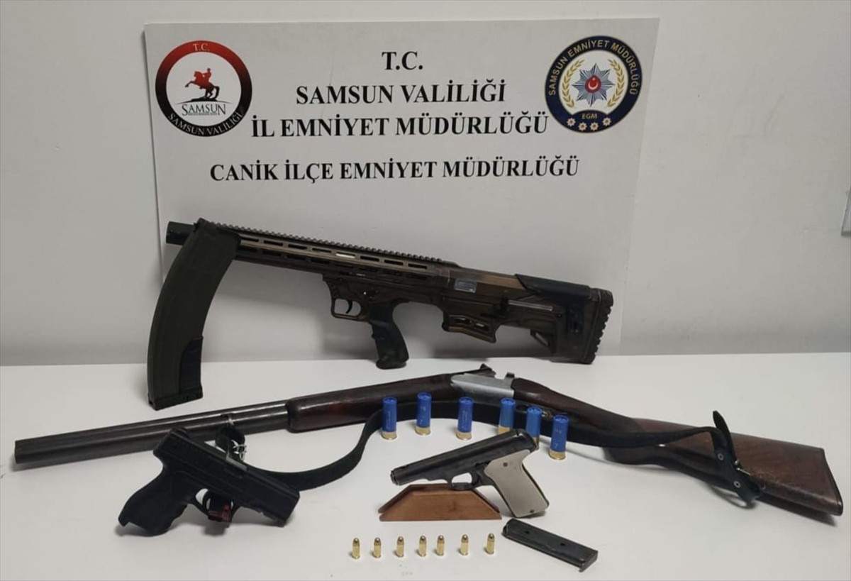 Samsun'un merkez Canik ilçesinde düğünde havaya ateş açan 3 şüpheli yakalandı. Düğün alanında...