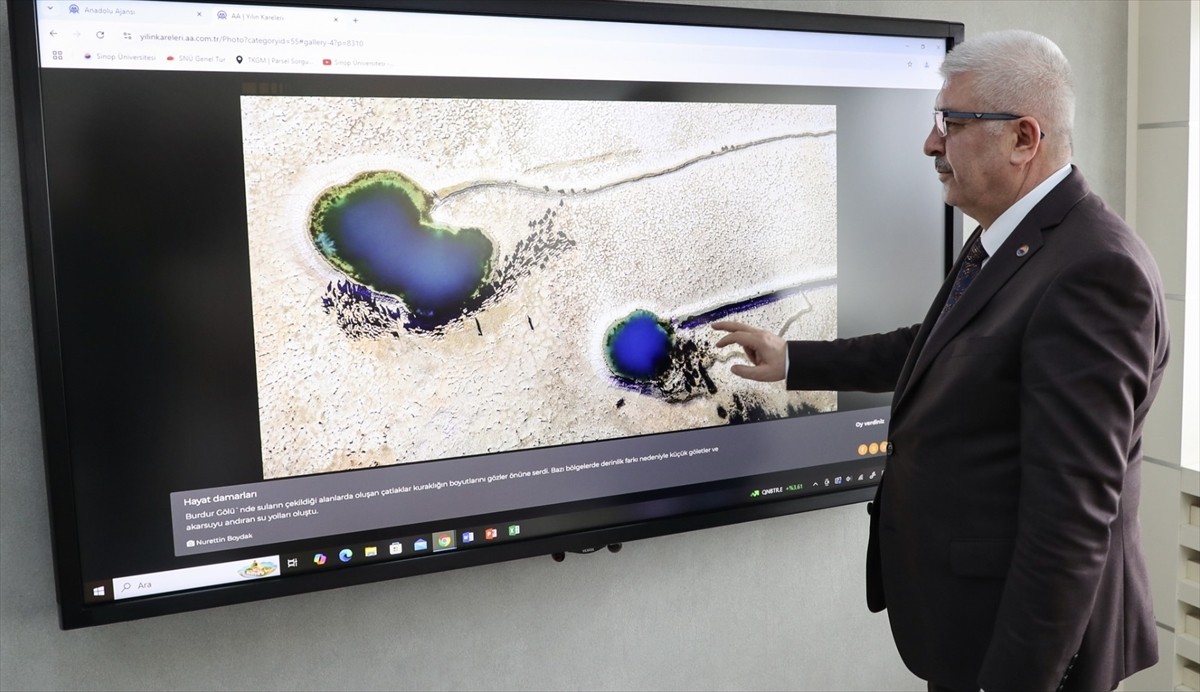 Sinop Üniversitesi Rektörü Prof. Dr. Şakir Taşdemir, Anadolu Ajansının (AA) gözünden 2024'e damga...