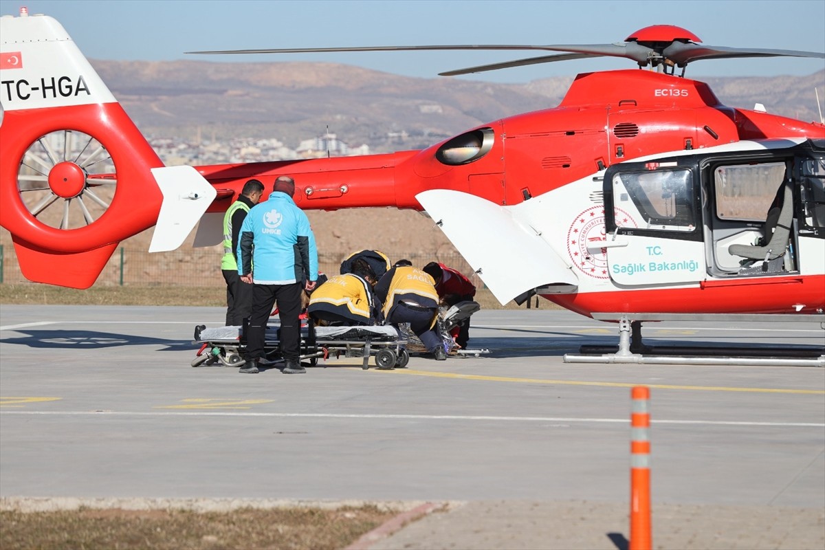 Sivas'taki Yıldız Dağı Kış Sporları ve Turizm Merkezi'nde bir otelde dinlenme odasında meydana...