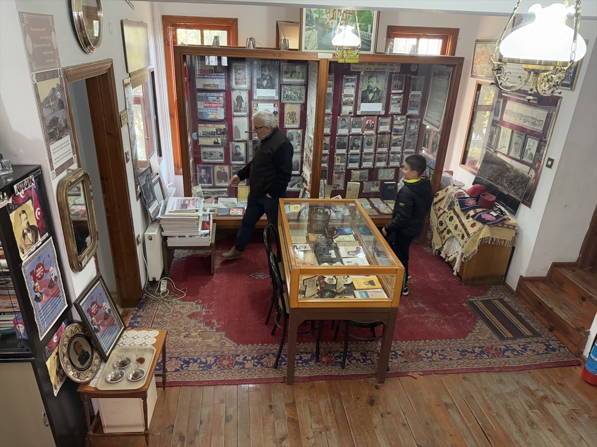 Tekirdağ'da, Türk Edebiyatı'nın "Vatan şairi" Namık Kemal'in eserleri ile vatandaşların evlerinden...