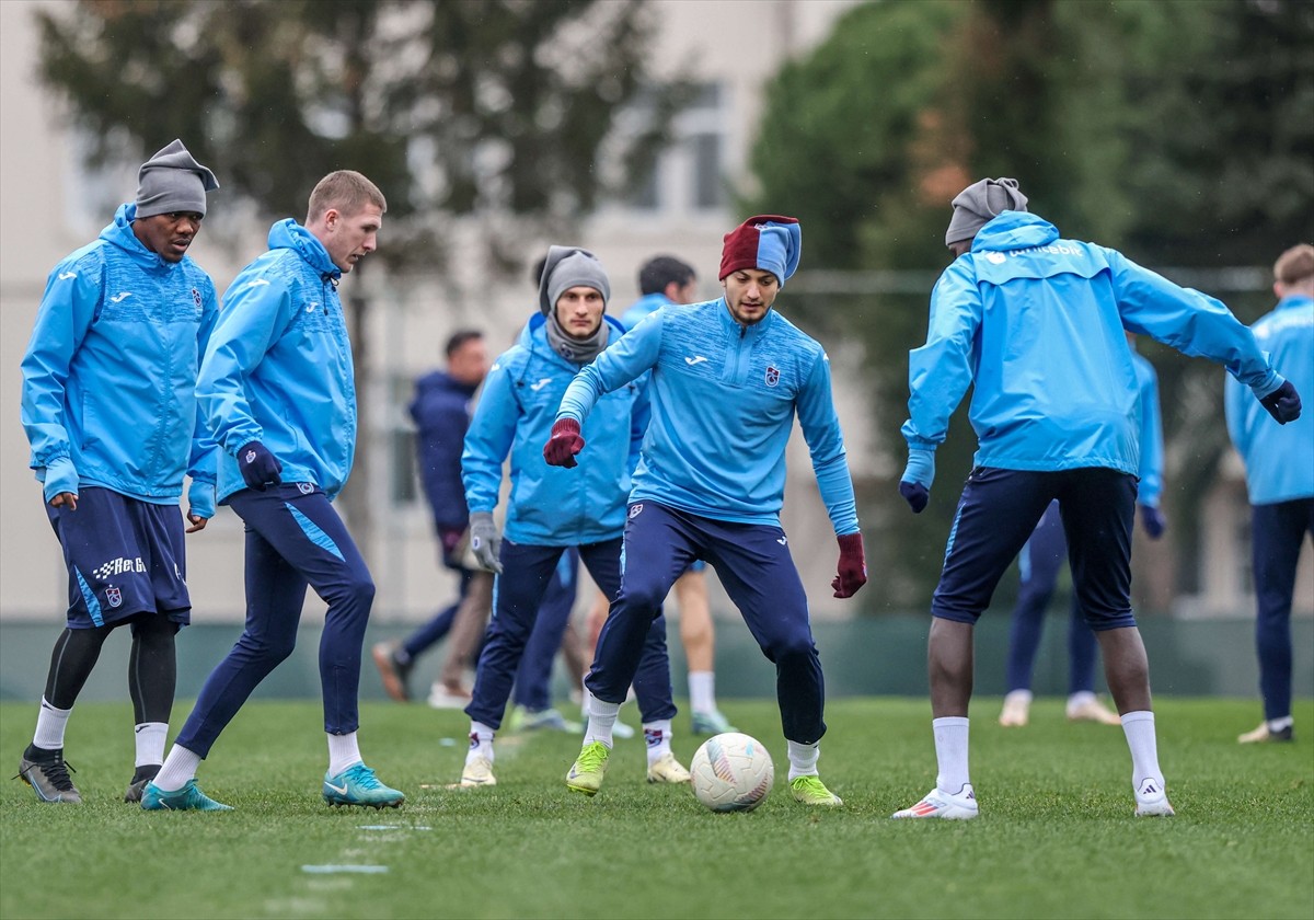 Trabzonspor, Trendyol Süper Lig'in 20. haftasında sahasında Net Global Sivasspor ile yapacağı...