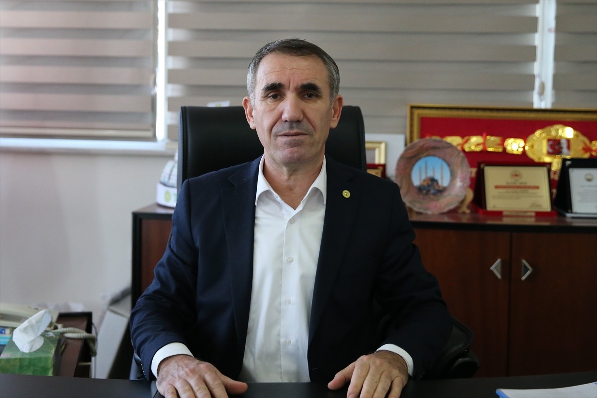 Trakya Birlik Yönetim Kurulu Başkanı Şafak Kırbiç, 2024 üretim sezonunda yağlık ayçiçeği tohumu ve...