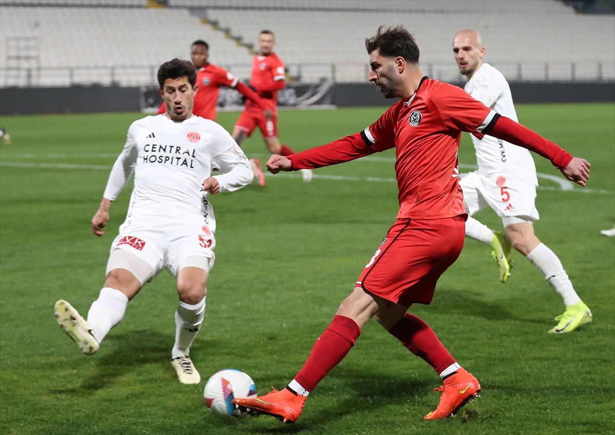 Trendyol 1. Lig’in 19. haftasında Manisa FK ile Central Hospital Ümraniyespor, Manisa 19 Mayıs...