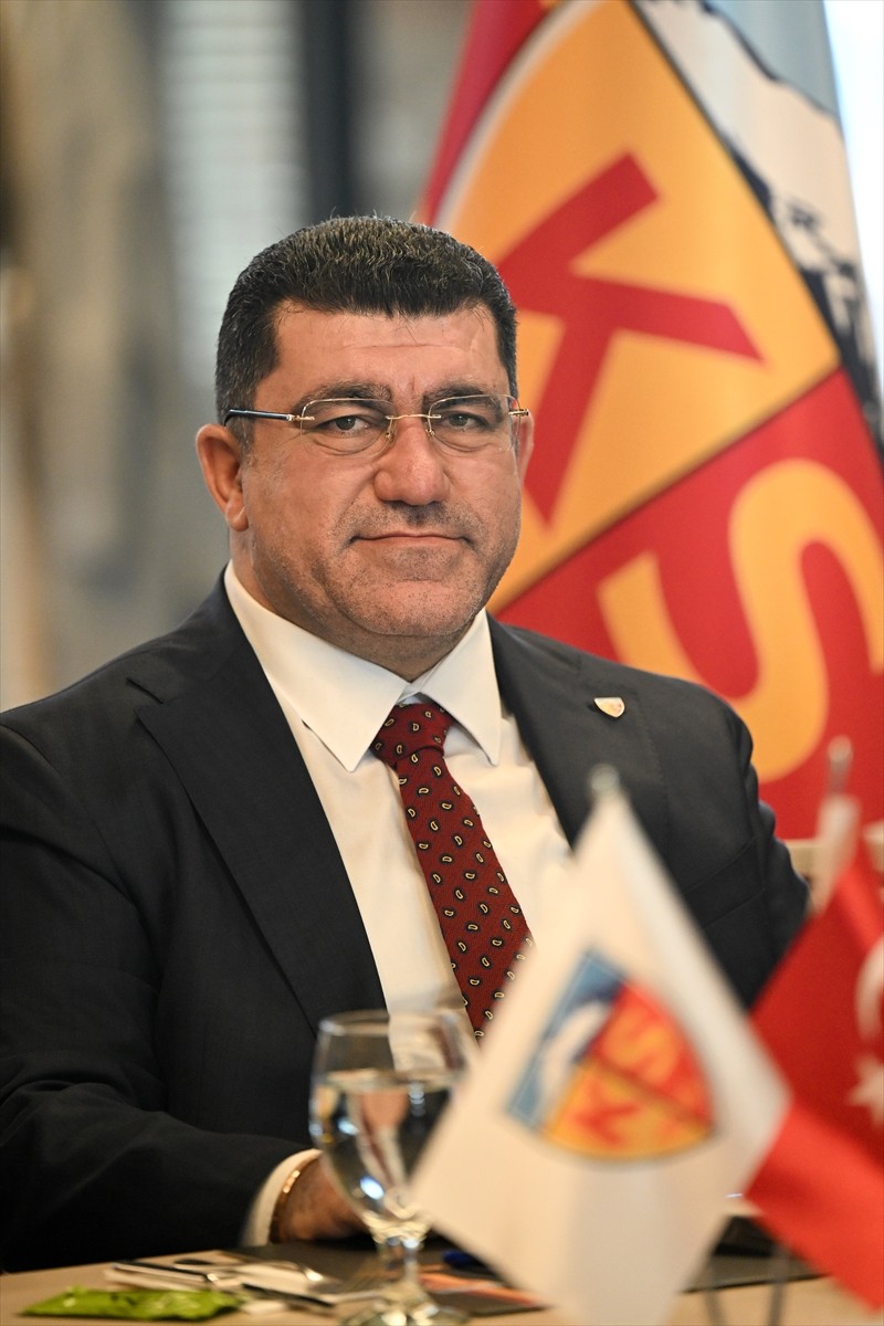 Trendyol Süper Lig ekiplerinden Kayserispor'un yeni başkanı Nurettin Açıkalın, bir restoranda...