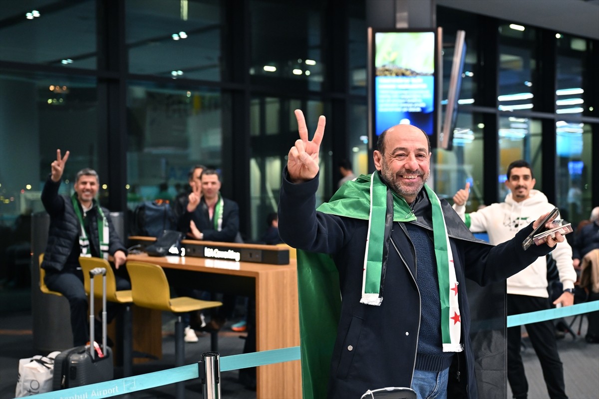 Türk Hava Yolları (THY), ülkedeki iç karışıklık nedeniyle 1 Nisan 2012'de durdurduğu Suriye...