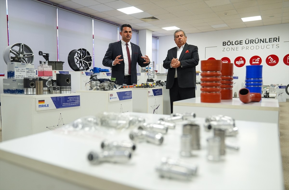 Türkiye'nin istihdam, ihracat ve teknoloji odaklı serbest bölgelerinde geçen yıl ihracatın...