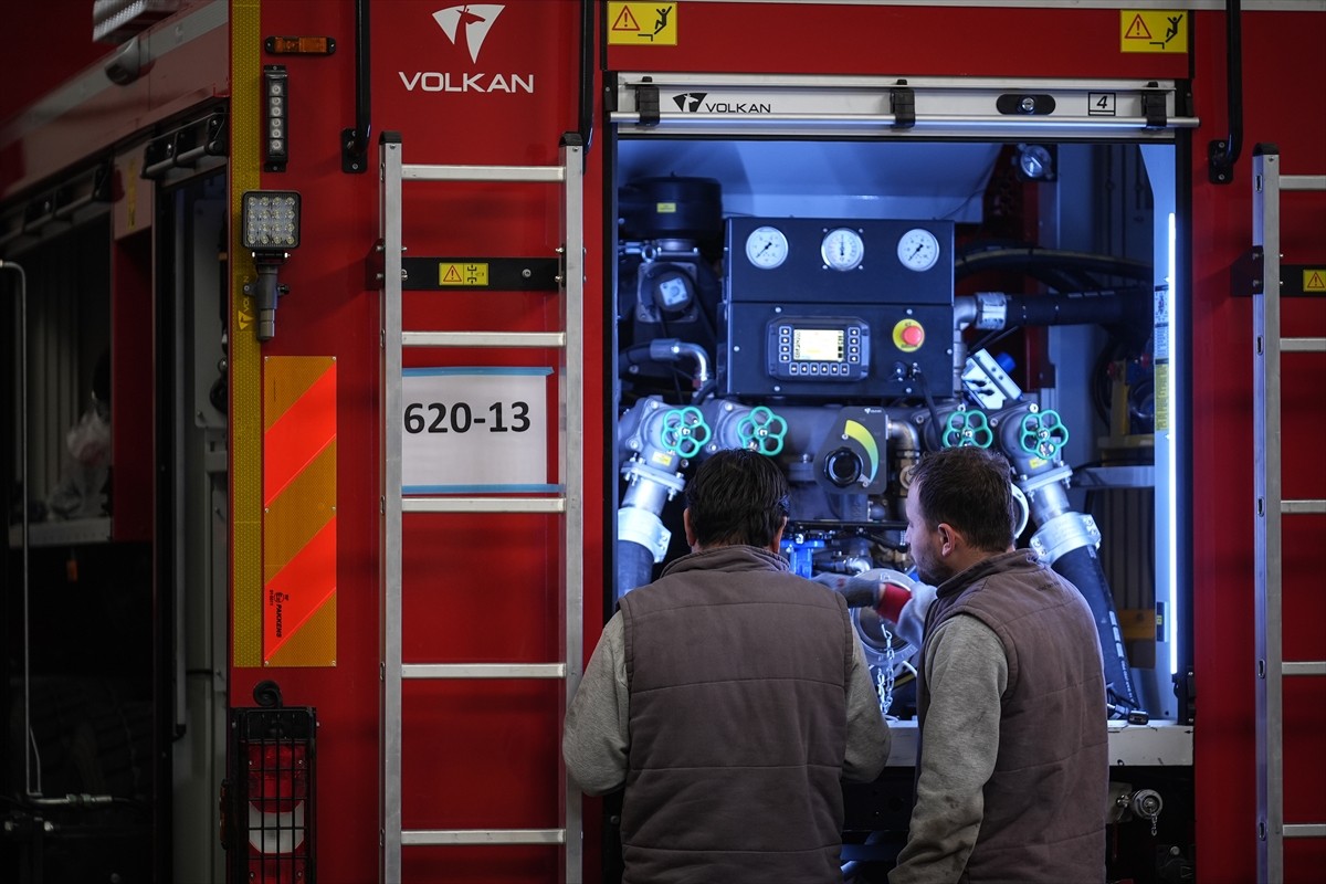 Türkiye'nin önde gelen itfaiye araçları üreticilerinden Volkan İtfaiye Araçları şirketi ile Suudi...