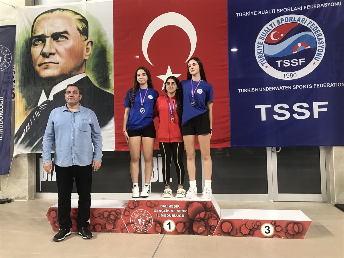Türkiye Sualtı Sporları Federasyonu (TSSF) Paletli Yüzme Kulüpler Arası Gençler Türkiye...