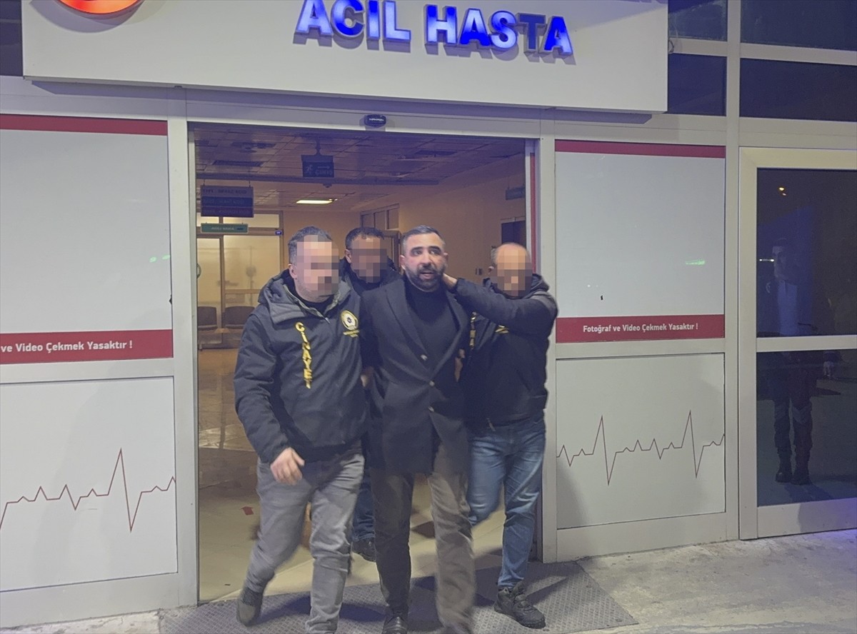 Uşak’ta bir kişiyi öldürüp cesedini yol kenarına bıraktığı iddia edilen şüpheli Konya'da...