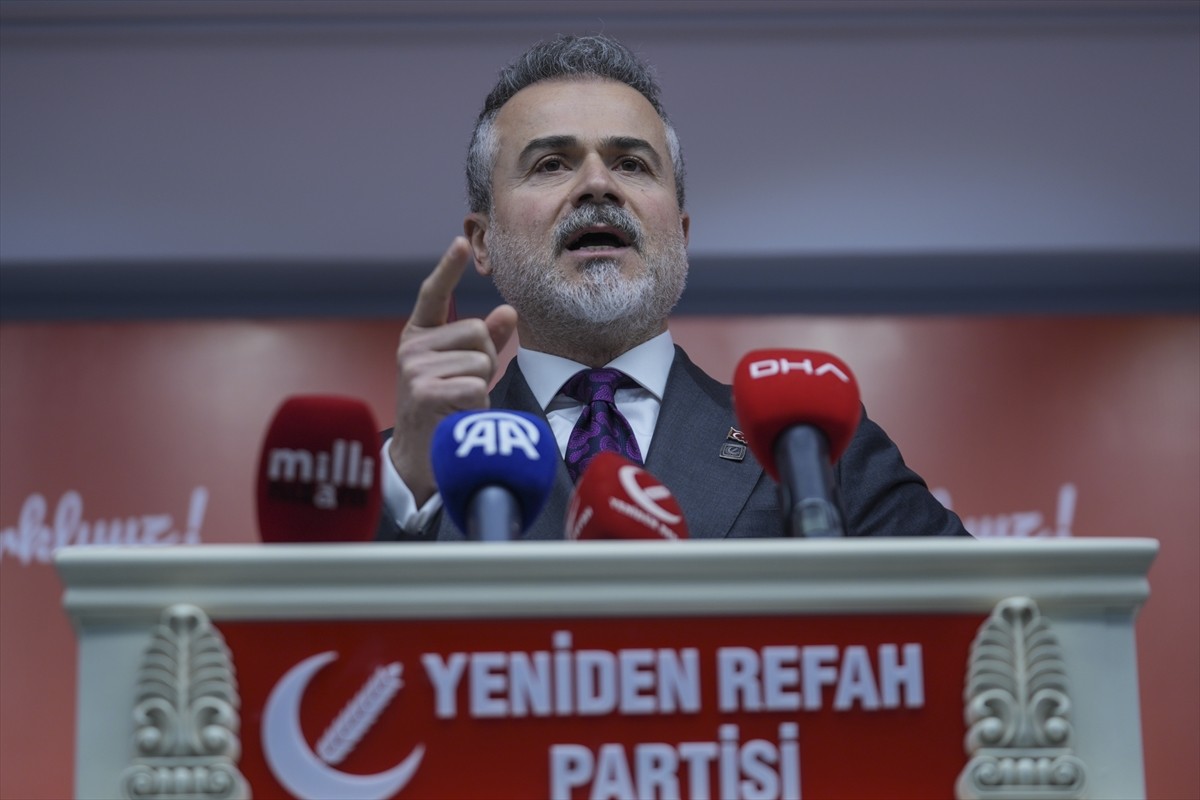 Yeniden Refah Partisi Genel Başkan Yardımcısı Suat Kılıç, partisinin Merkez Yürütme Kurulu (MYK)...