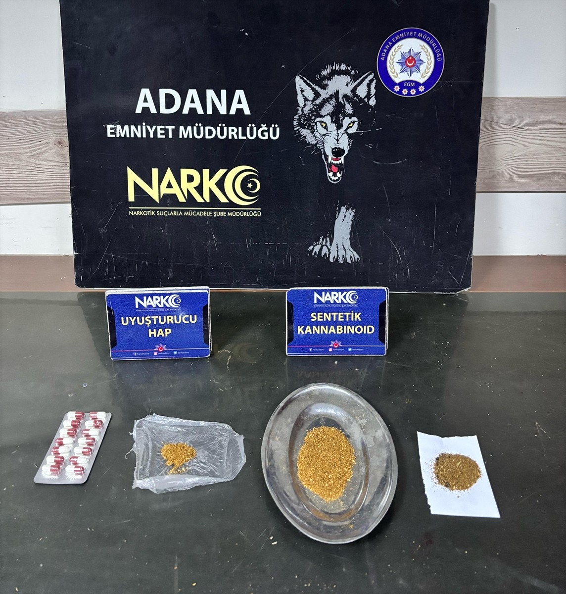 Adana'da uyuşturucu tacirlerine yönelik operasyonlarda yakalanan 59 zanlıdan 50'si tutuklandı....