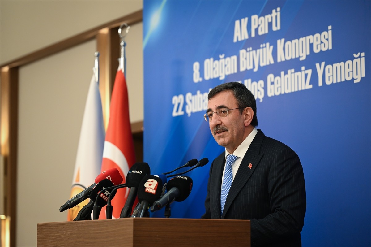 AK Parti'nin yarın yapılacak 8. Olağan Büyük Kongresine davet edilen yabancı ülke siyasi parti...