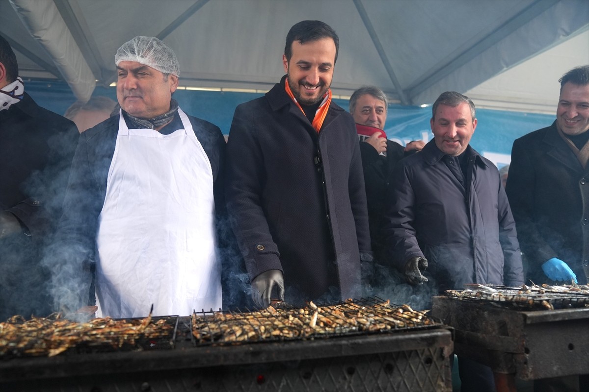 AK Parti İstanbul İl Başkanı Abdullah Özdemir, Sultanbeyli Belediyesince Kent Meydanı'nda...
