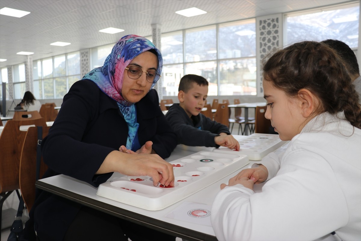 Amasya'da 115 oyuncunun katılımıyla mangala turnuvası yapıldı. Mangala Federasyonu ve Amasya...