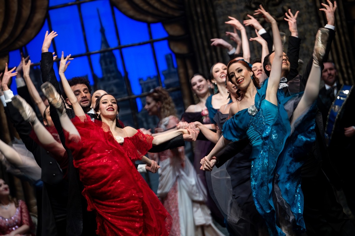 Ankara Devlet Opera ve Balesi (ADOB), Fransız yazar Alexandre Dumas'ın (oğul) 1848'de henüz 24...