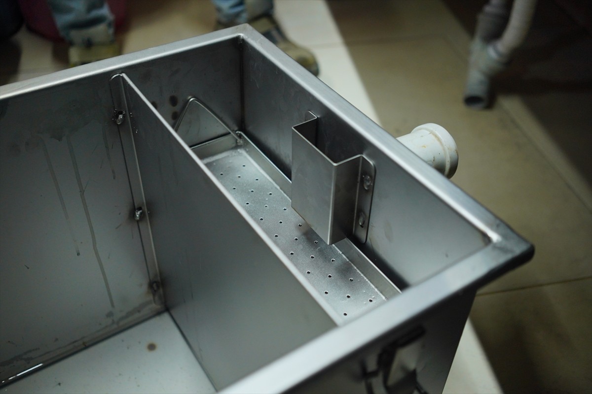 Balıkesir'in Ayvalık ilçesinde atık yağların kanalizasyon şebekesine karıştırılmaması için...