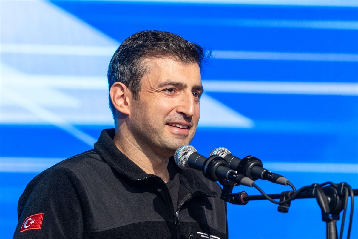 Baykar'ın yıl boyunca yaptıkları çalışma ve başarılarıyla öne çıkan personellerini ödüllendirdiği...