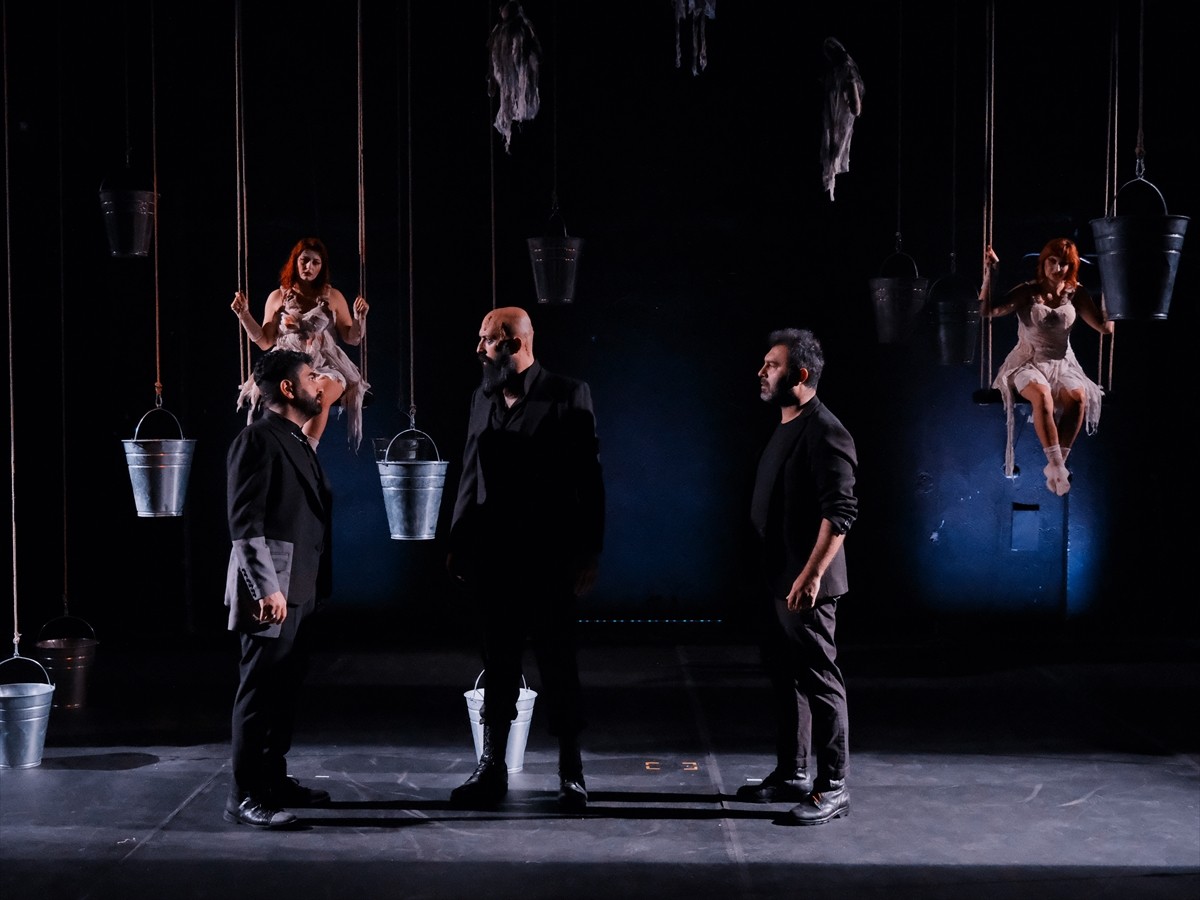 Bursa Devlet Tiyatrosu, William Shakespeare'in kaleme aldığı "Othello" adlı oyunu, Nazım Hikmet...