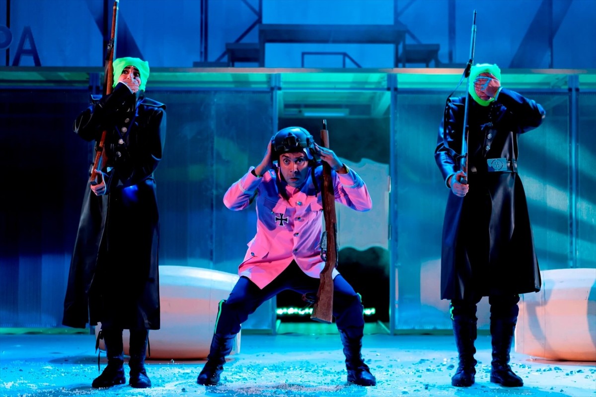 Bursa Nilüfer Belediyesi Kent Tiyatrosunun yeni oyunu "Şvayk", İstanbul Büyükşehir Belediyesi...