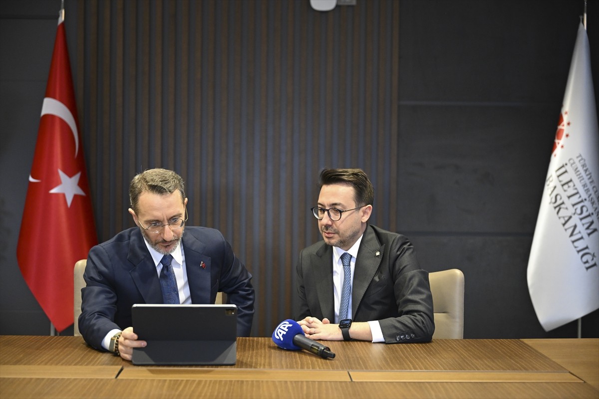 Cumhurbaşkanlığı İletişim Başkanı Fahrettin Altun, Anadolu Ajansının (AA) düzenlediği "Yılın...