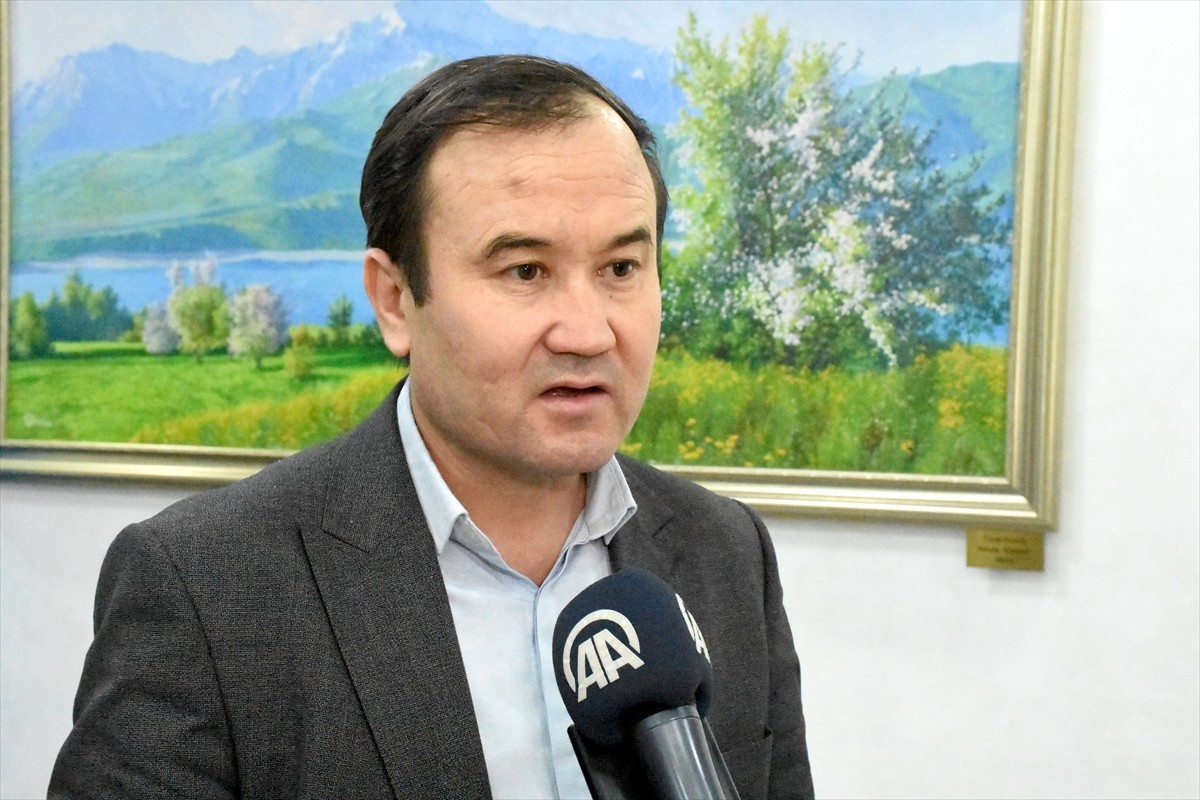 Daha önce dünyanın dördüncü büyük gölü olarak bilinen, Özbekistan ile Kazakistan arasında bulunan...