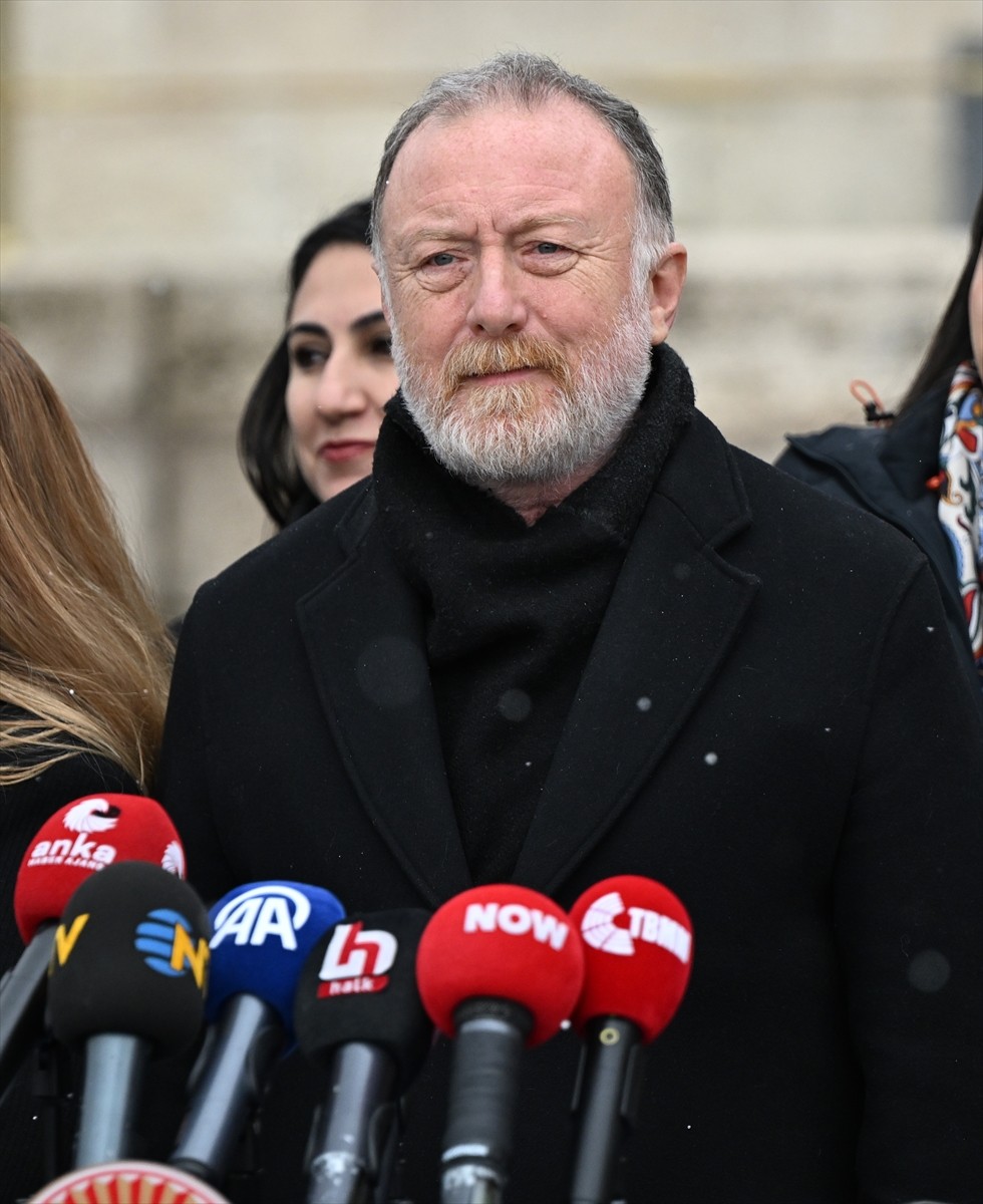 DEM Parti Grup Başkanvekili Sezai Temelli, TBMM'de DEM Parti milletvekilleriyle basın toplantısı...